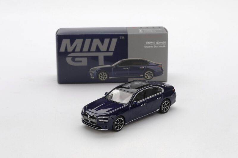 Mini GT BMW i7 xDrive60 Tanzanite Blue Metallic