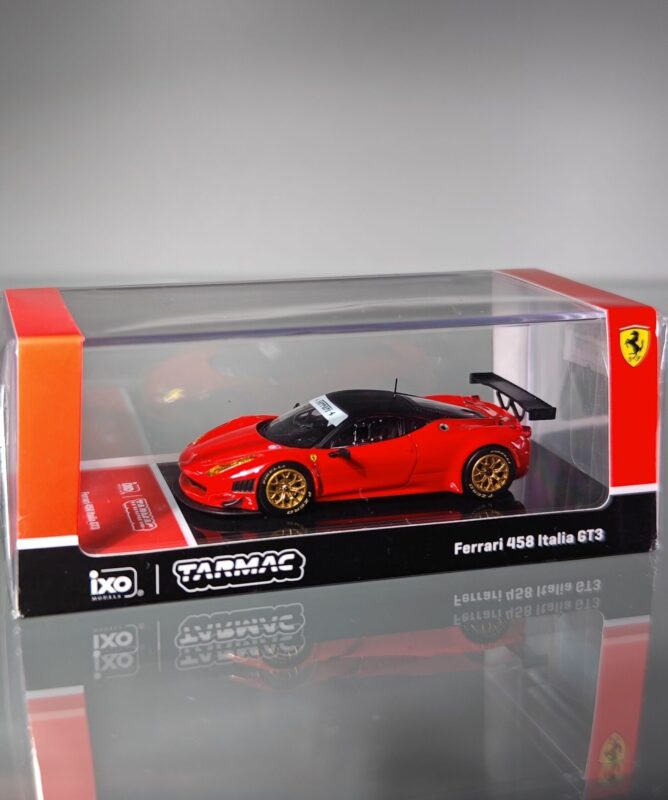 Tarmac Works Ferrari 458 Italia GT3 Red