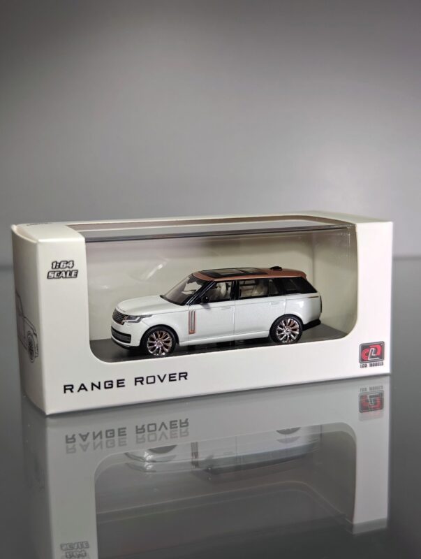 LCD Models Land Rover Range Rover 2022 -White