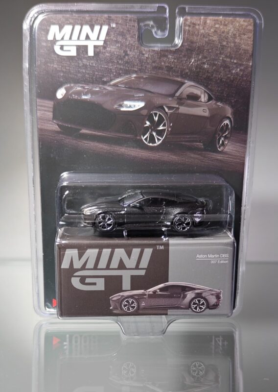 Mini GT Aston Martin DBS 007 Edition blister pack