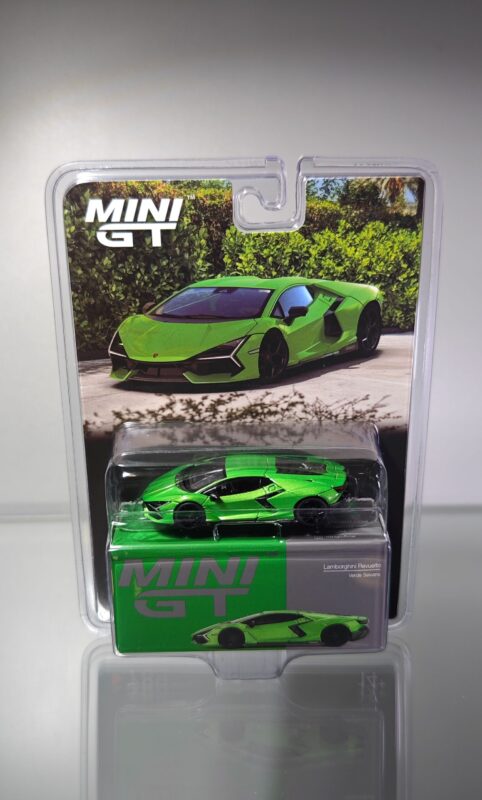 Mini GT Lamborghini Revuelto Verde Selvans blister pack