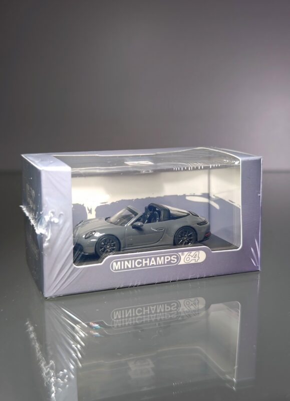 MINICHAMPS PORSCHE 911 (992.2) TARGA 4 GTS 2025 - GREY