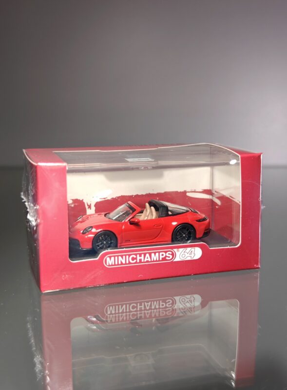 MINICHAMPS PORSCHE 911(992.2) TARGA 4 GTS 2025 - RED