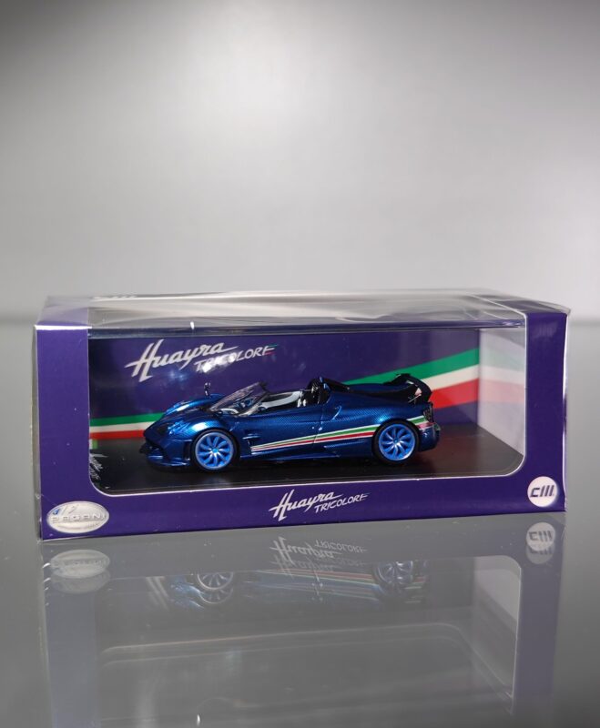 CM Model Pagani Huayra Tricolore