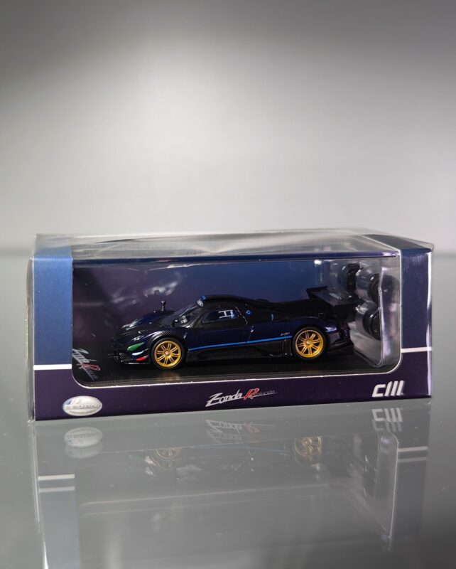 CM Model Pagani Zonda Revolucion Metallic Blue